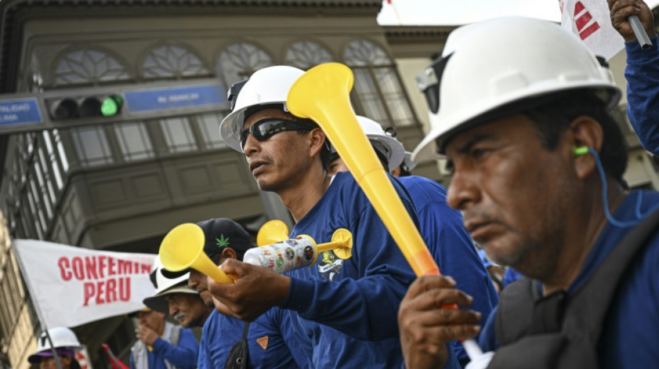 El Congreso de Perú amplía el plazo de formalización de los mineros artesanales