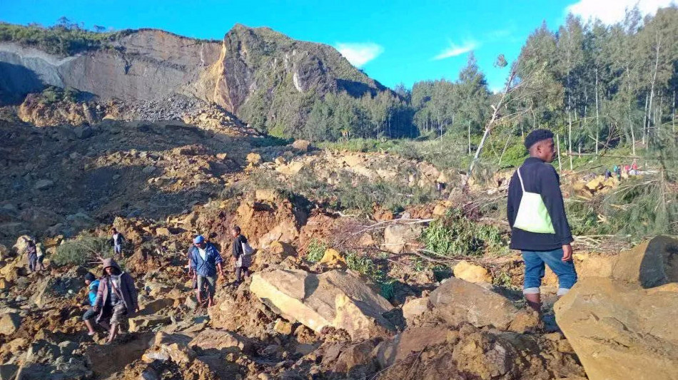 Duemila persone sepolte dalla frana in Papua Nuova Guinea