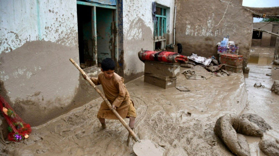 Crues en Afghanistan: Jawed n'a plus qu'un enfant, sauvé par un arbre