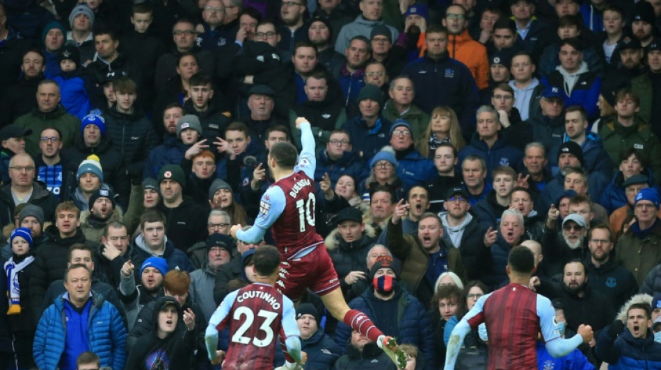 Gerrard's Villa rub salt into Everton wounds 