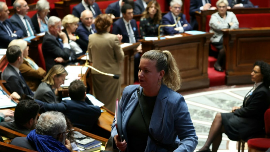 Assemblée: de retour dans l'hémicycle, le budget de l'Etat à nouveau "détricoté" par la gauche