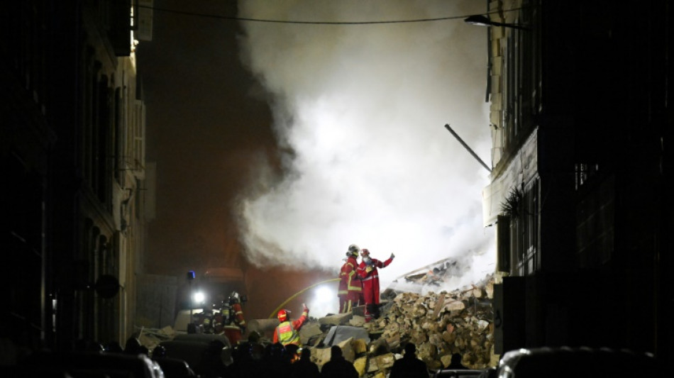 Ocho desaparecidos tras el derrumbe de un edificio en Marsella