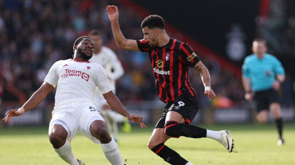 Tottenham contrata atacante Solanke do Bournemouth