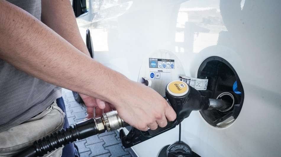 Benzina e gasolio ancora in rialzo, Eni, Ip e Tamoil +2 cent