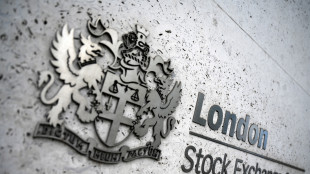 Borsa: l'Europa parte in tenuta, Londra +0,3%