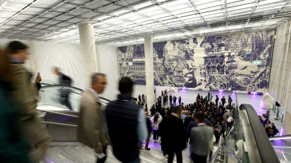 Juste à temps pour les JO, Macron inaugure le premier supermétro de la région parisienne