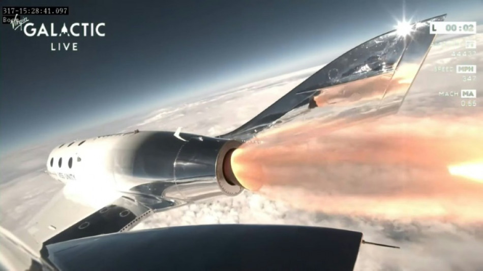 Una madre y su hija volarán al espacio con Virgin Galactic