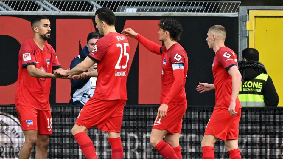 Hertha gewinnt dank Aufholjagd - Rostock klettert