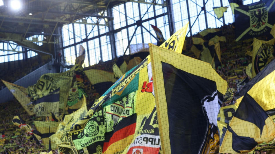 Zuschauer müssen im Dortmunder Stadion bleiben