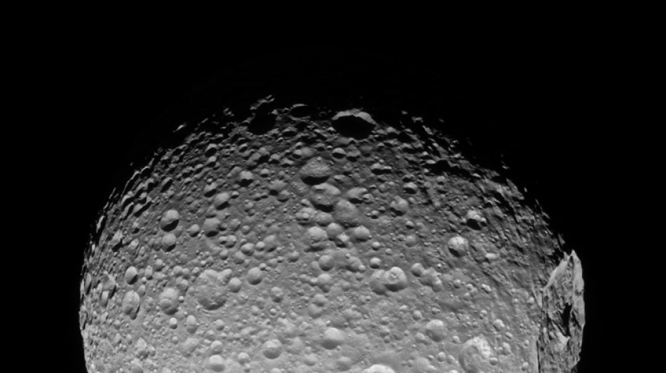 Bienvenue sur Mimas, lune glacée de Saturne et son océan propice à la vie