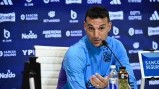 Scaloni faz mistério sobre titularidade de Messi contra o Paraguai