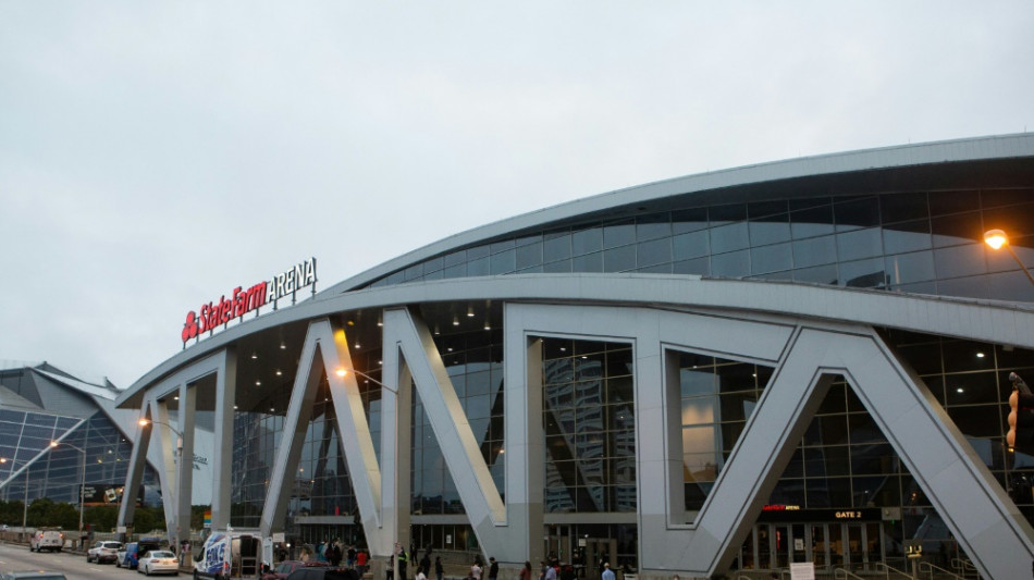 Erster Play-off-Sieg für Hawks nach Bombenalarm