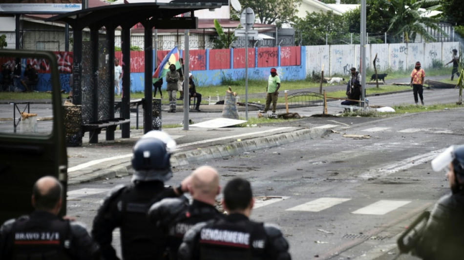 Nouvelle-Calédonie: la ville de Nouméa débloquée, des tensions persistent ailleurs