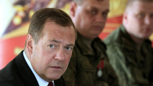 Medvedev, 'errore pensare che Mosca non usi armi nucleari'