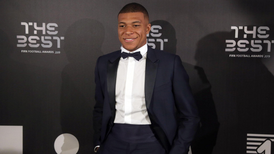 Mbappé, causa per arretrati con il PSG, decisione il 25/10