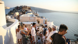 Santorini, la "isla Instagram" de Grecia, al límite de la saturación turística