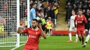 Liverpool vence Real Madrid (2-0) e se mantém 100% na Champions