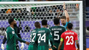 Arábia Saudita vence Omã (2-1) de virada nos acréscimos na Copa da Ásia