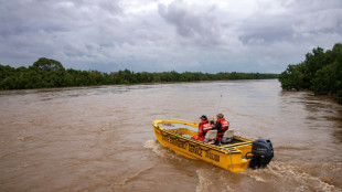 Rescatistas evacúan poblado australiano golpeado por inundación