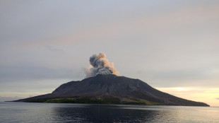 Indonesia: ancora un'eruzione del vulcano Ruang