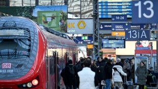 Bahn lädt zu Verhandlungen am Montag ein - GDL fordert erst neues Angebot