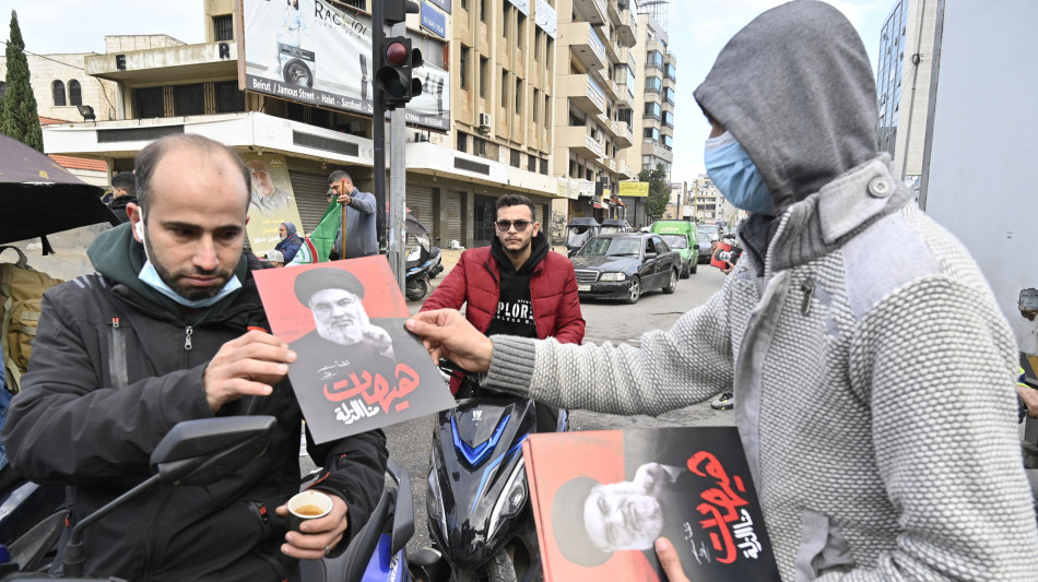 Media, i libanesi in strada festeggiano l'accordo di tregua