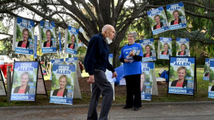 Candidates criss-cross Australia on eve of 'close' election