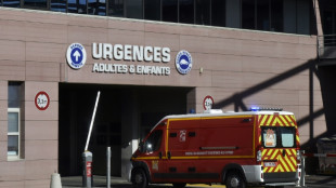 Covid: le nombre de patients à l'hôpital ne baisse pas, les cas augmentent