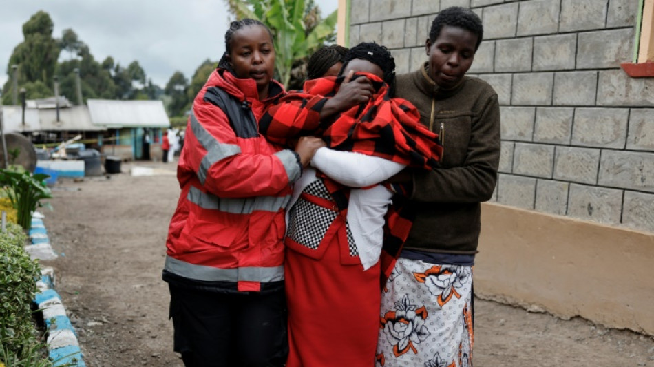 El balance del incendio de una escuela en Kenia sube a 21 muertos