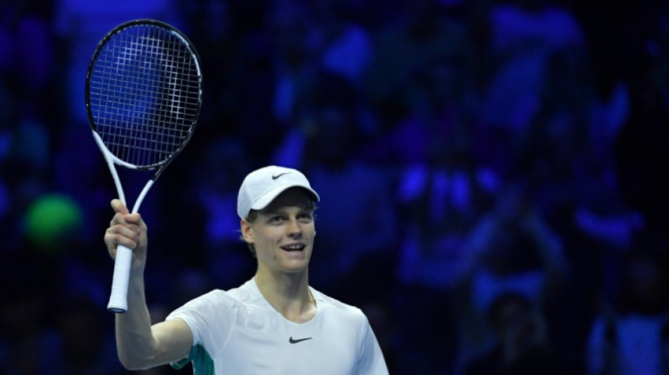 Sinner vence Tsitsipas na primeira rodada do ATP Finals