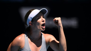 Collins beats Cornet to make Australian Open semi-final