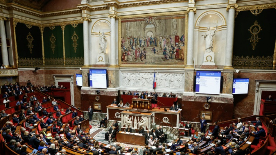 Budget 2025: le gouvernement multiplie les gestes envers son camp, avant un probable départ du texte au Sénat