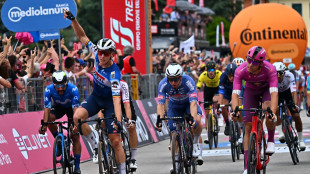 Giro: Merlier vince la 18/a tappa al fotofinish