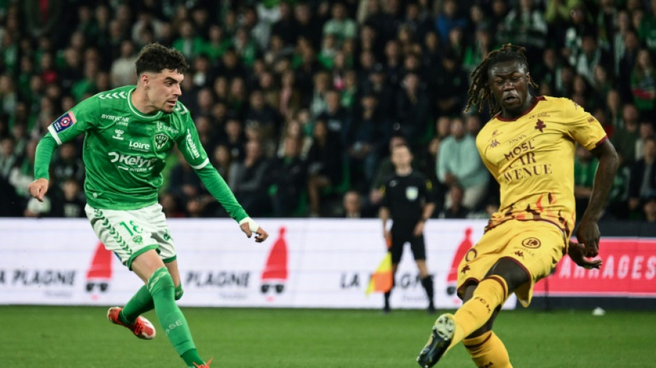 Barrages L1 aller: Saint-Etienne prend une petite option, Metz préserve ses chances