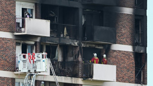 Près de Paris, trois morts dont un adolescent et des blessés dans l'incendie d'un immeuble