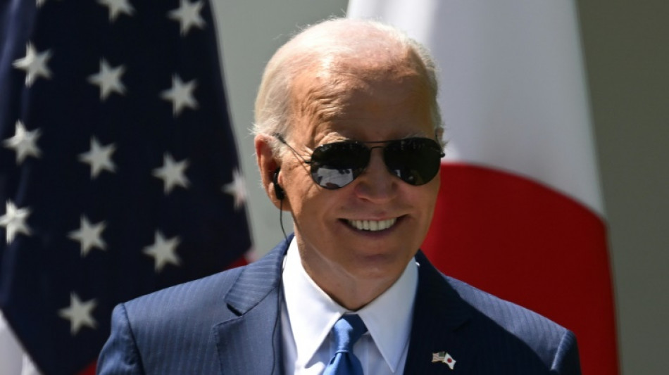 Biden dice que "examina" la solicitud australiana de absolver a Assange