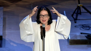 Nana Mouskouri nahm Album mit "Weiße Rosen aus Athen" beim Mauerbau auf