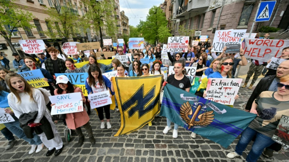 Ukrainian supporters rally behind embattled Azov regiment