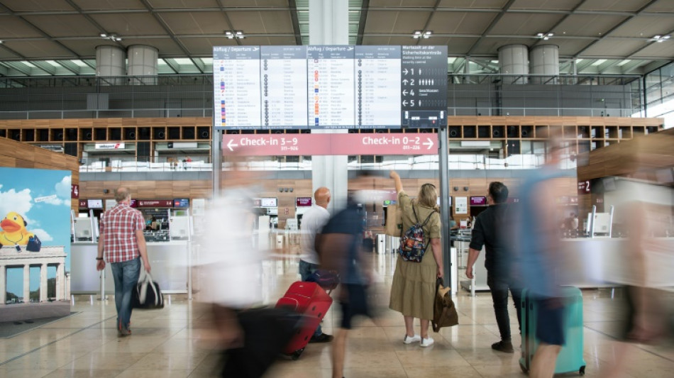 Einnahmen aus Flugticketsteuer 2021 weiter unter Vorkrisenniveau