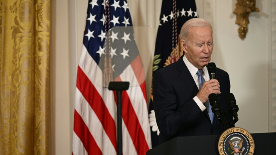 Biden pide un "acuerdo justo" para los guionistas de Hollywood en huelga