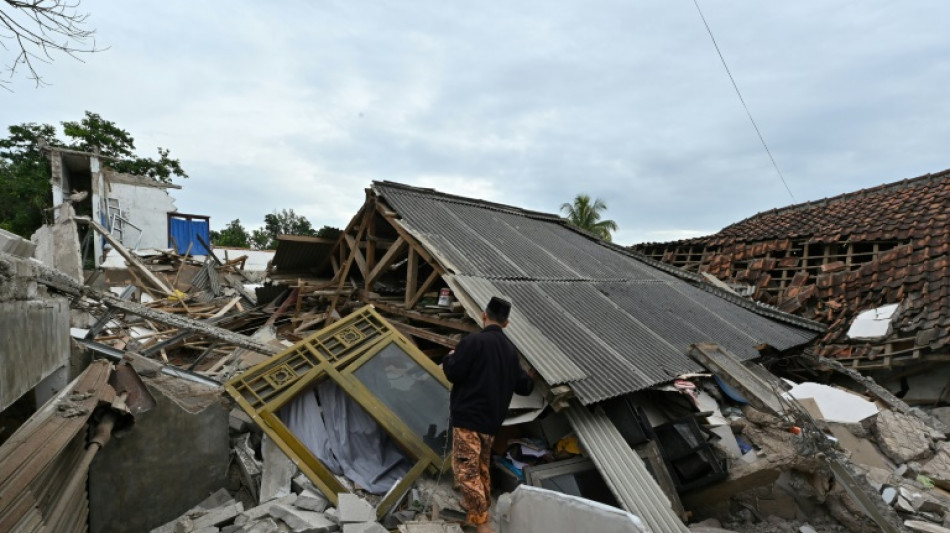 Indonesia quake survivors appeal for supplies as rescuers trawl rubble