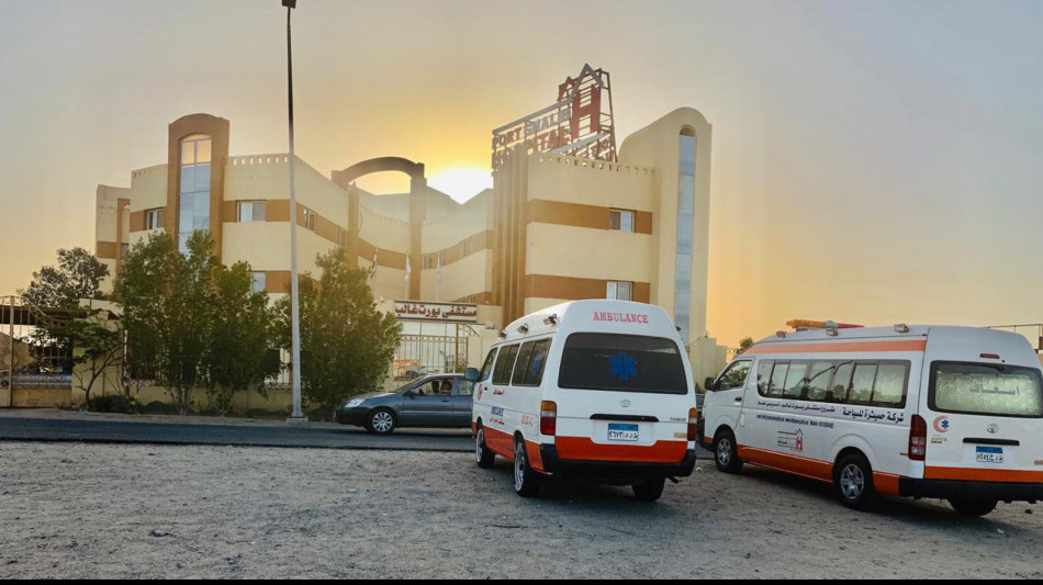 Tornato a casa italiano ferito da squalo a Marsa Alam