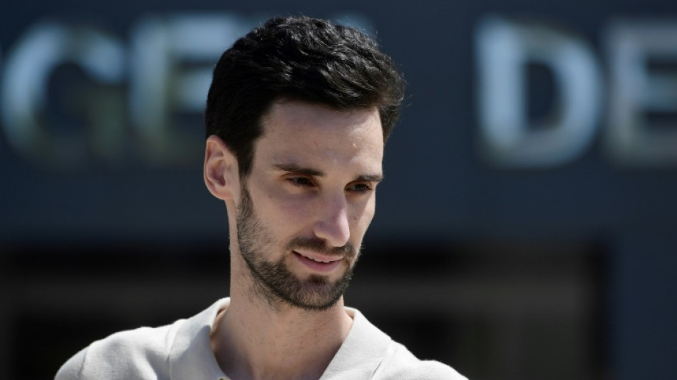 Le gardien du PSG Sergio Rico sort de l'hôpital et veut "reprendre le football"