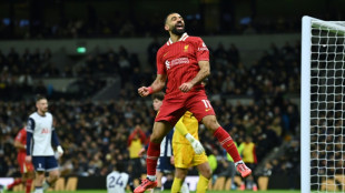 Liverpool vence Leicester e abre 7 pontos de vantagem na liderança do Inglês