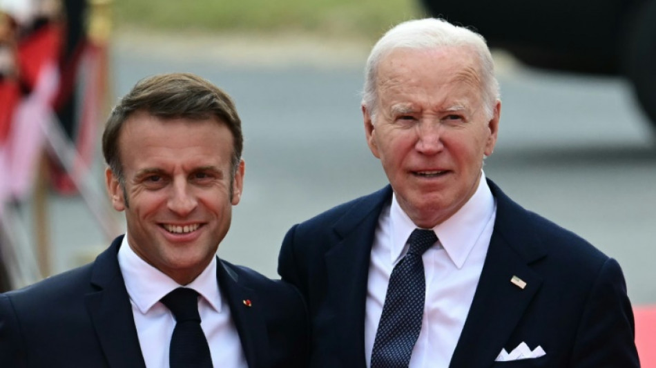 Macron sort le grand jeu pour Biden