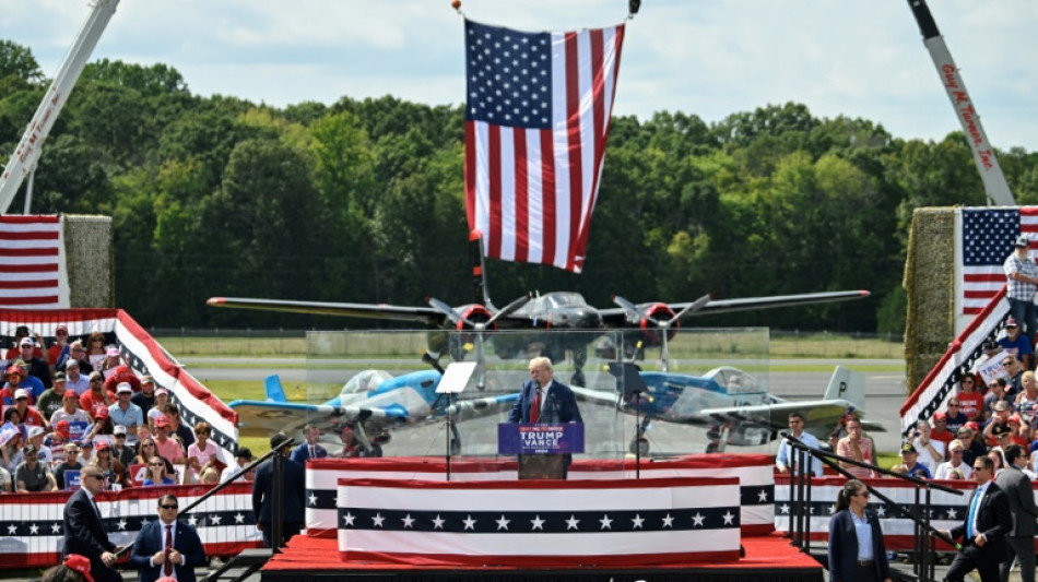 Trump arremete contra Harris en primer mitin al aire libre desde el intento de asesinato