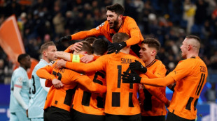 Shakhtar Donetsk vence Royal Antwerp e coloca pressão no Barcelona