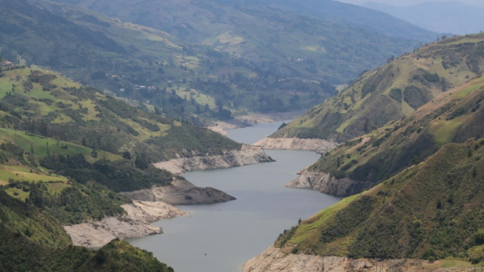 Sequía e incendios en Ecuador alcanzan a 40.000 hectáreas de cultivos (ministro)