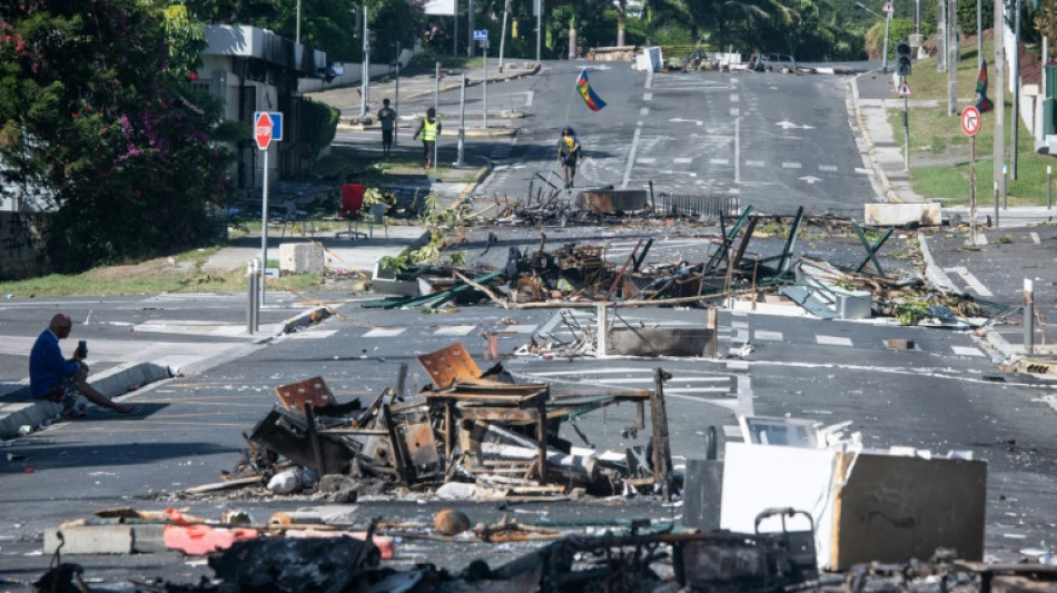 Vaste opération des forces de l'ordre en Nouvelle-Calédonie, après six morts dans des émeutes