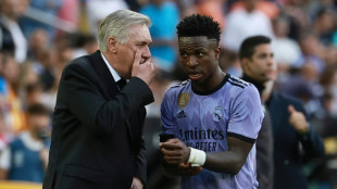 "LaLiga tiene un problema" con el racismo, clama Ancelotti en defensa de Vinicius